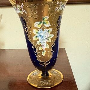 Elegant Gold and Blue Floral Vase